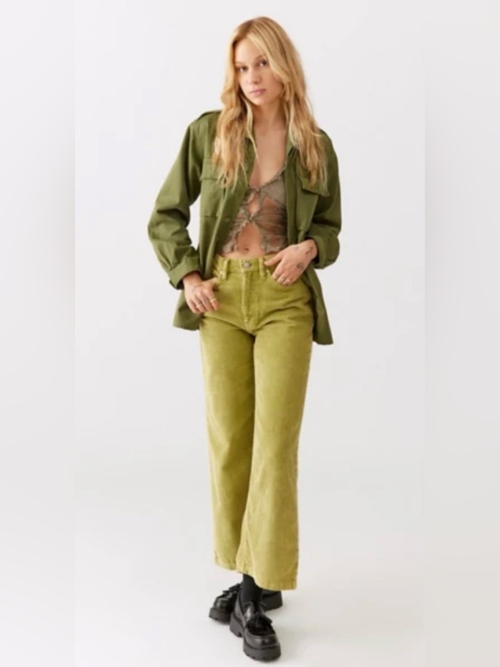 BDG Urban Outfitters High & Wide Courduroy Pants Raw Hem Size 28 Green